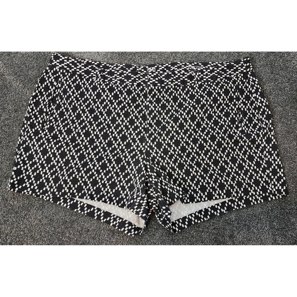 a.n.a Woman Black & White Print Twill Shorts Plus Size 22W‎ Pockets Cotton